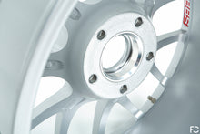 Load image into Gallery viewer, BBS E9X M3 GT4 18" Wheel Set
