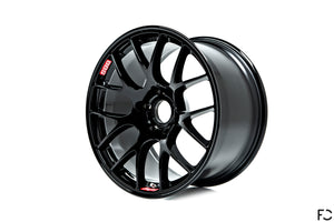 Front angle view of BMW M235iR wheel